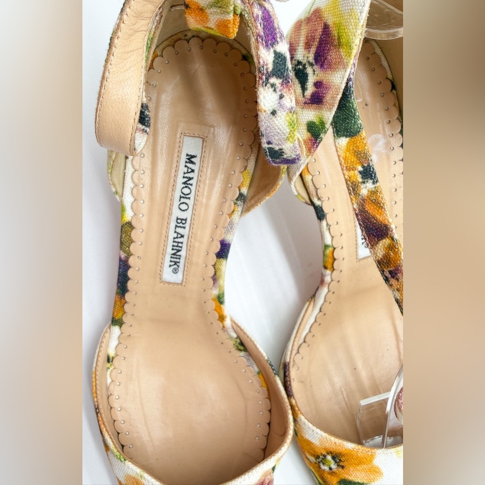 Manolo Blahnik Vintage Floral Canvas Slingback Kitten Heel Pumps EU 37.5 US 7.5 - Picture 12 of 14
